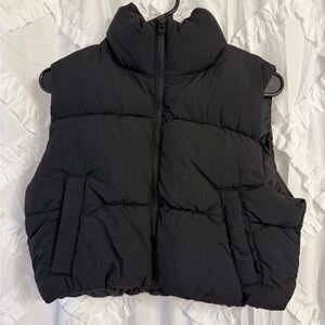 H&M Cropped Black Puffer Vest